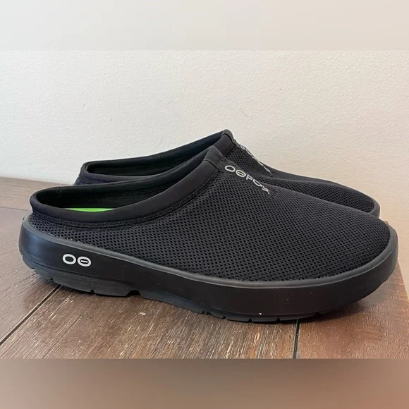 OOFOS Black Slip-On Loafers - Picture 7 of 10